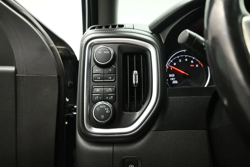 Used 2020 Blue Chevrolet LT Trail Boss image 11