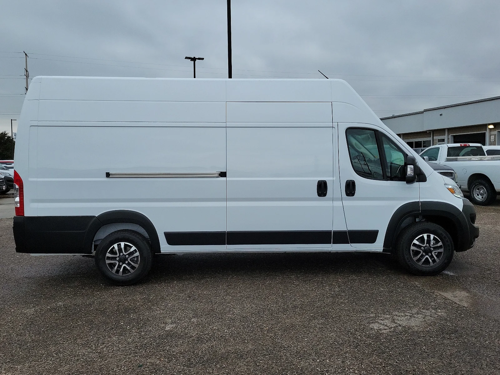 New 2025 Bright White Ram PROMASTER 3500 SLT CARGO VAN SUPER HIGH ROOF 159