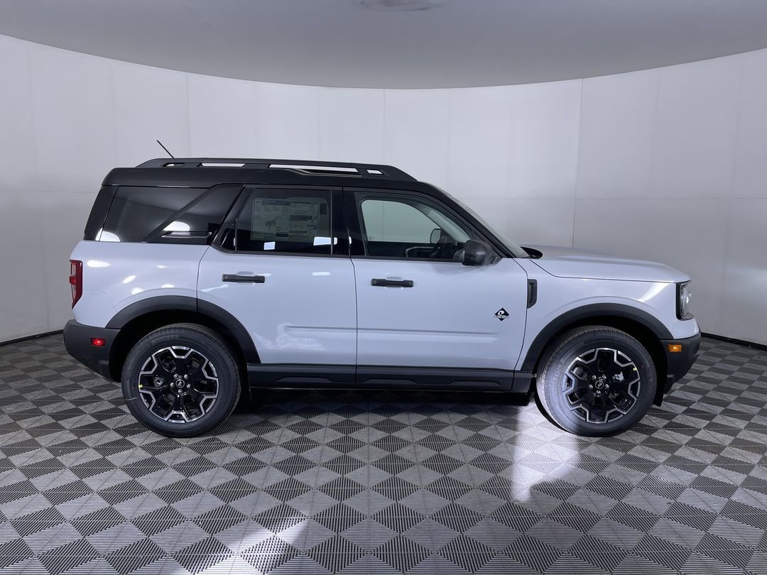 New 2026 Space White Metallic Ford Outer Banks image 10