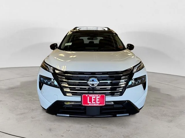 New 2026 White Nissan Platinum image 9
