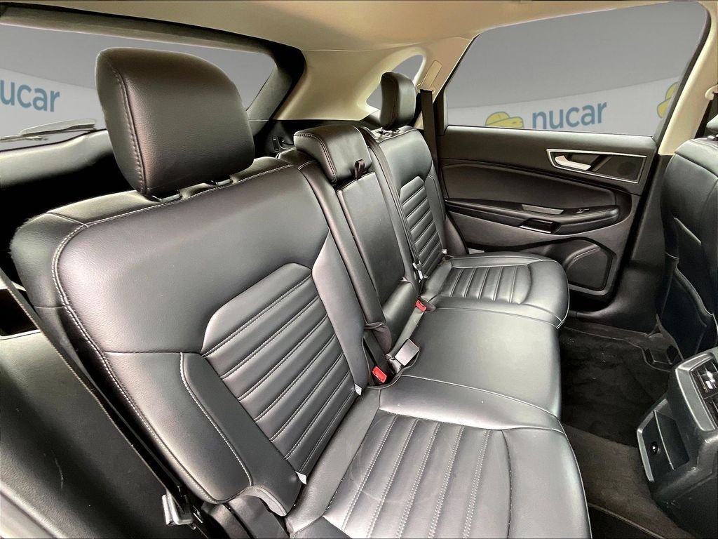 Used 2024 Agate Black Metallic Ford SEL image 15