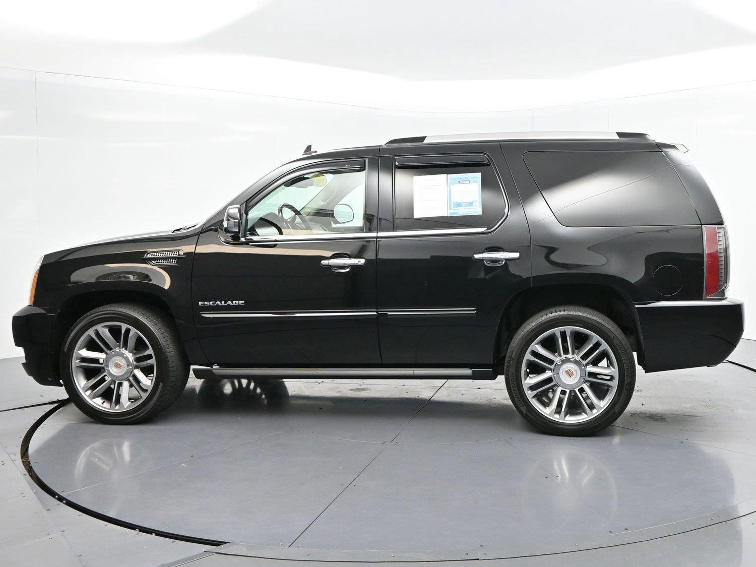 Used 2013 Black Raven Cadillac Premium image 4