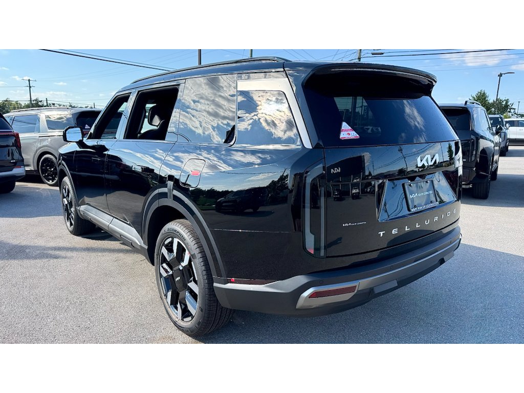 New 2027 Ebony Black Kia S image 27