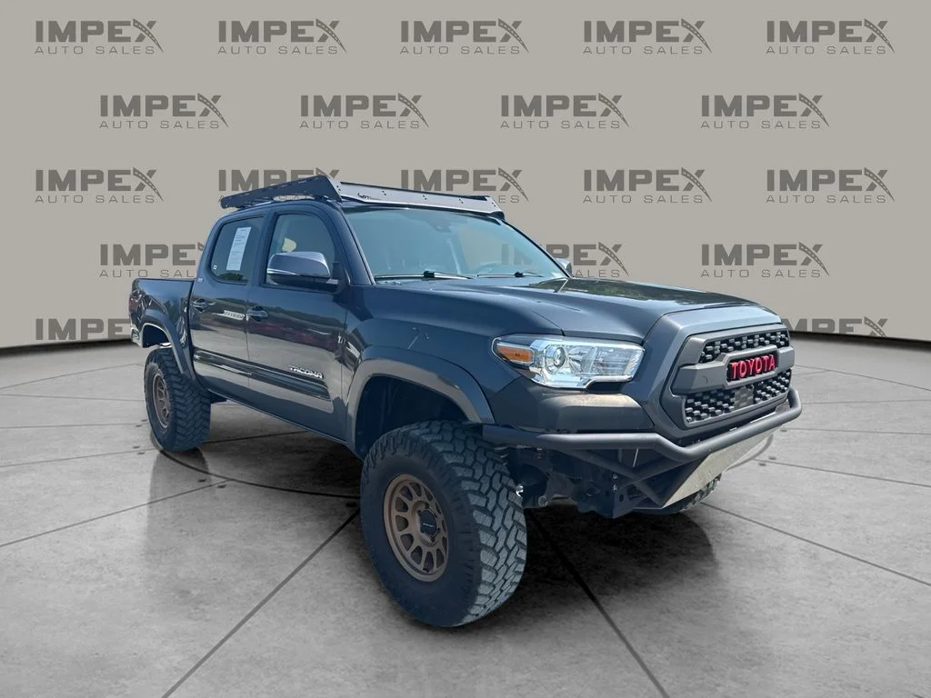 Used 2023 Gray Toyota SR5 image 4