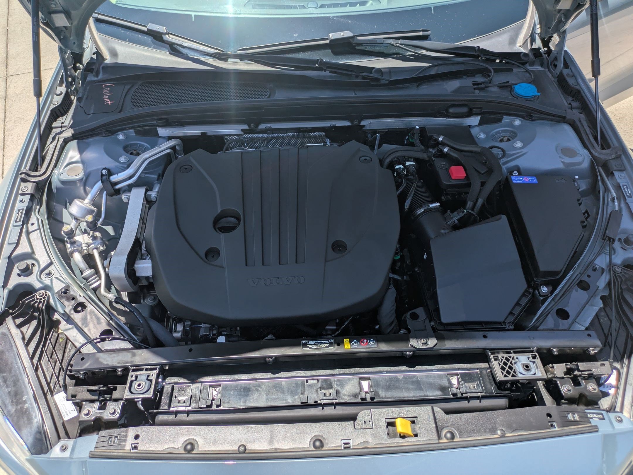 Used 2024 Blue Volvo Plus Dark Theme image 31