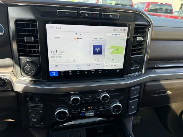 Used 2023 White Ford King Ranch image 21