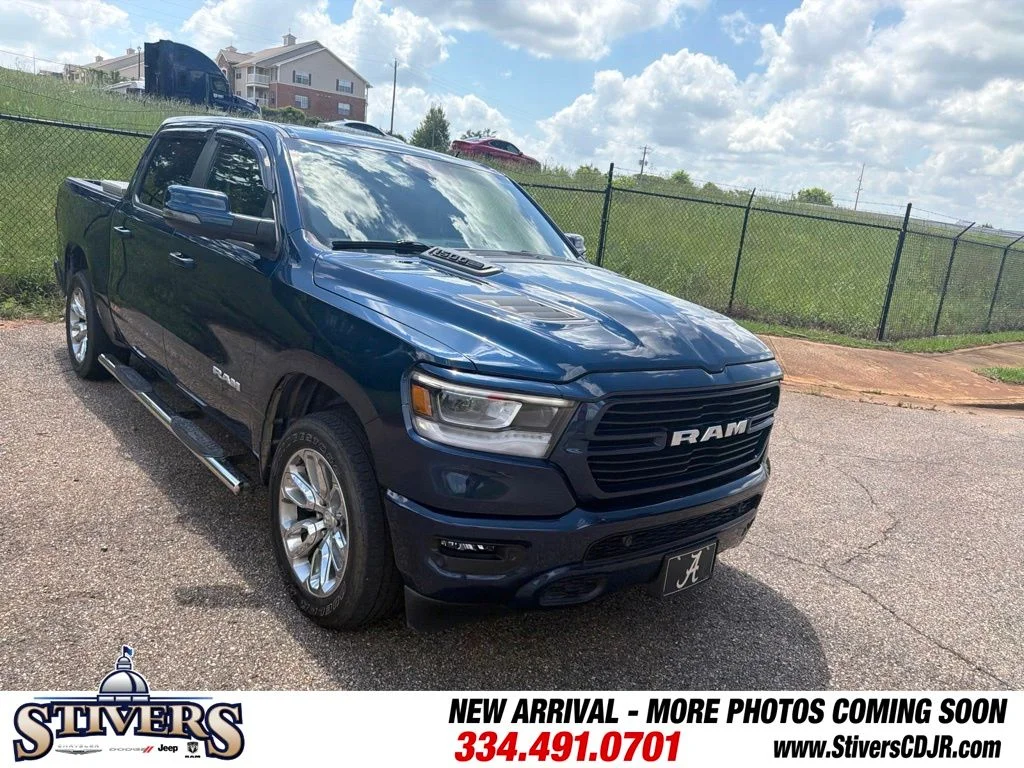 2024 RAM 1500 Laramie 4x4 Crew Cab 5'7's photo