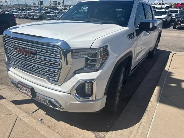 Used 2021 WHITE FROST TRICOAT GMC Denali image 2
