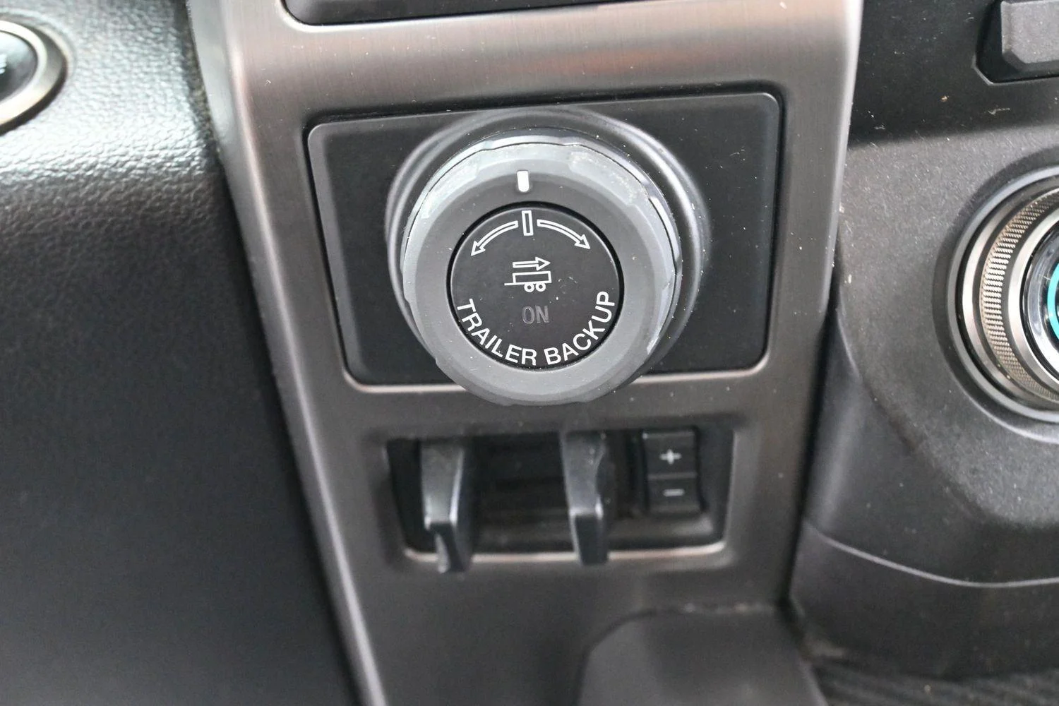 Used 2018 Oxford White Ford Raptor image 26