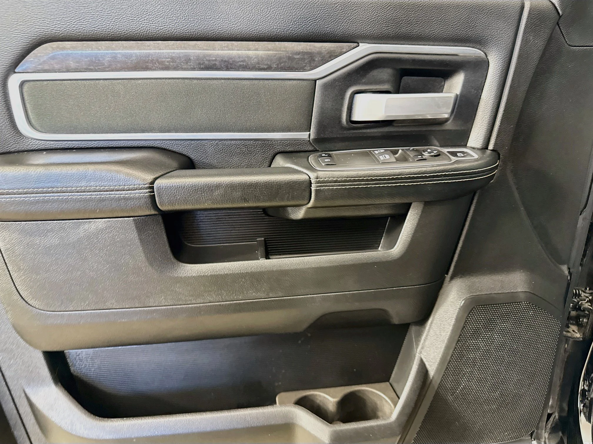 Used 2024  Ram SLT image 18