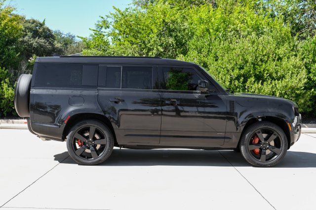 New 2026 Santorini Black Land Rover X image 10