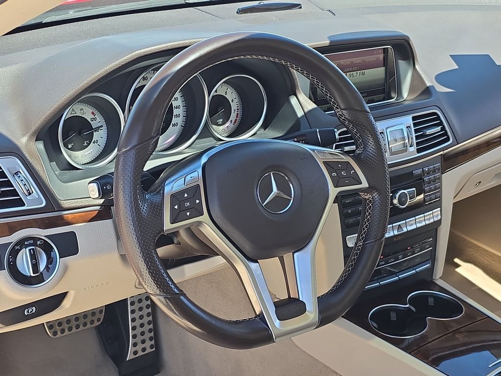 Used 2015 Red Mercedes-Benz E 400 image 19