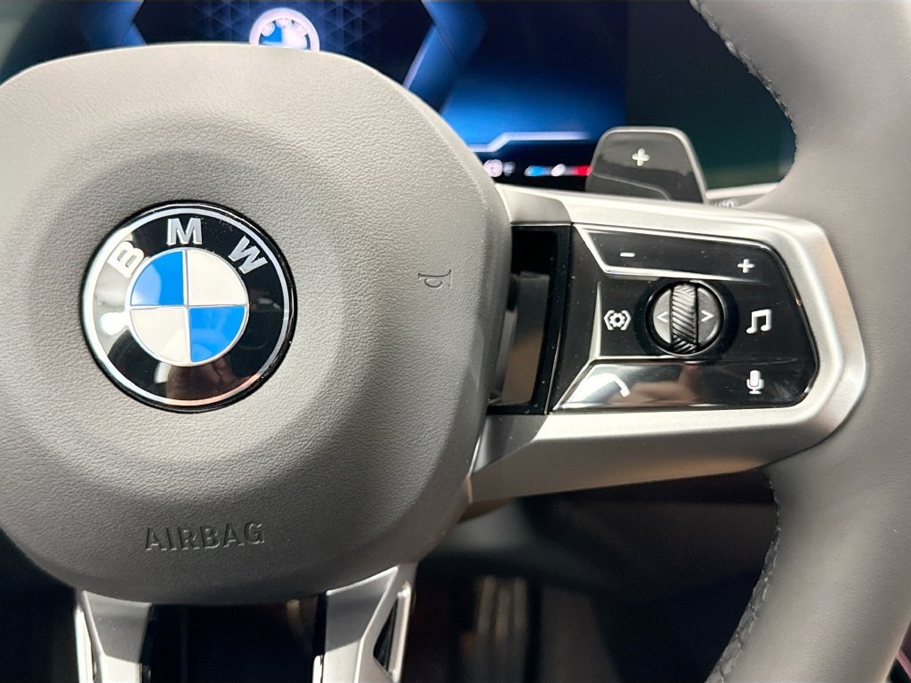 Used 2027 Black Sapphire Metallic BMW 530i xDrive image 12