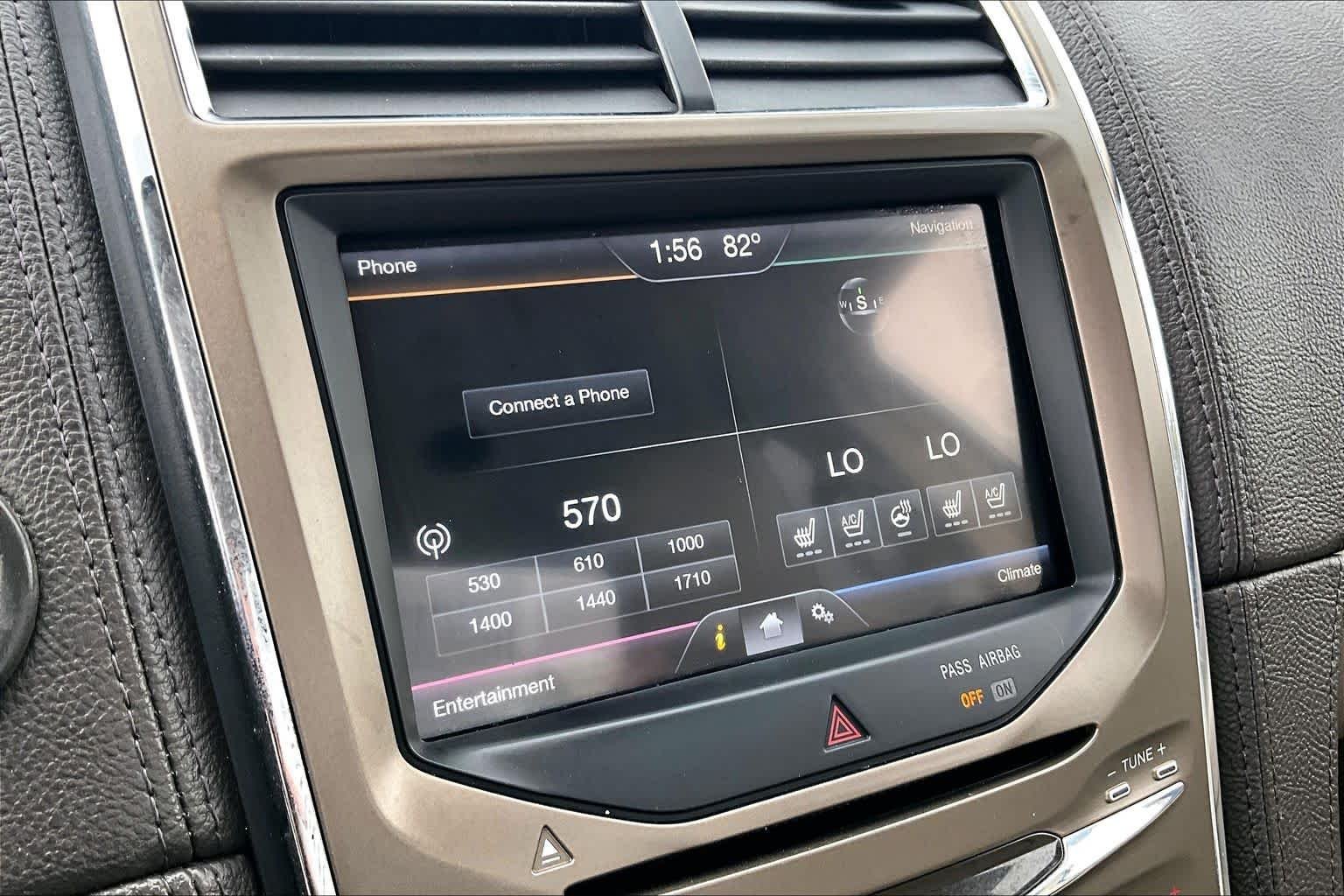Used 2011 Tuxedo Black Metallic Lincoln  image 31