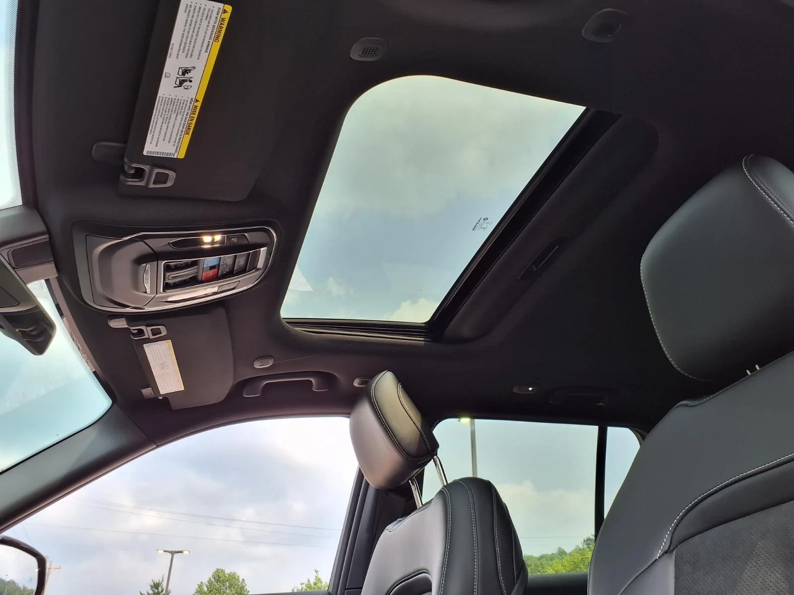 New 2026 Baltic Gray Metallic Clearcoat Jeep Altitude image 6