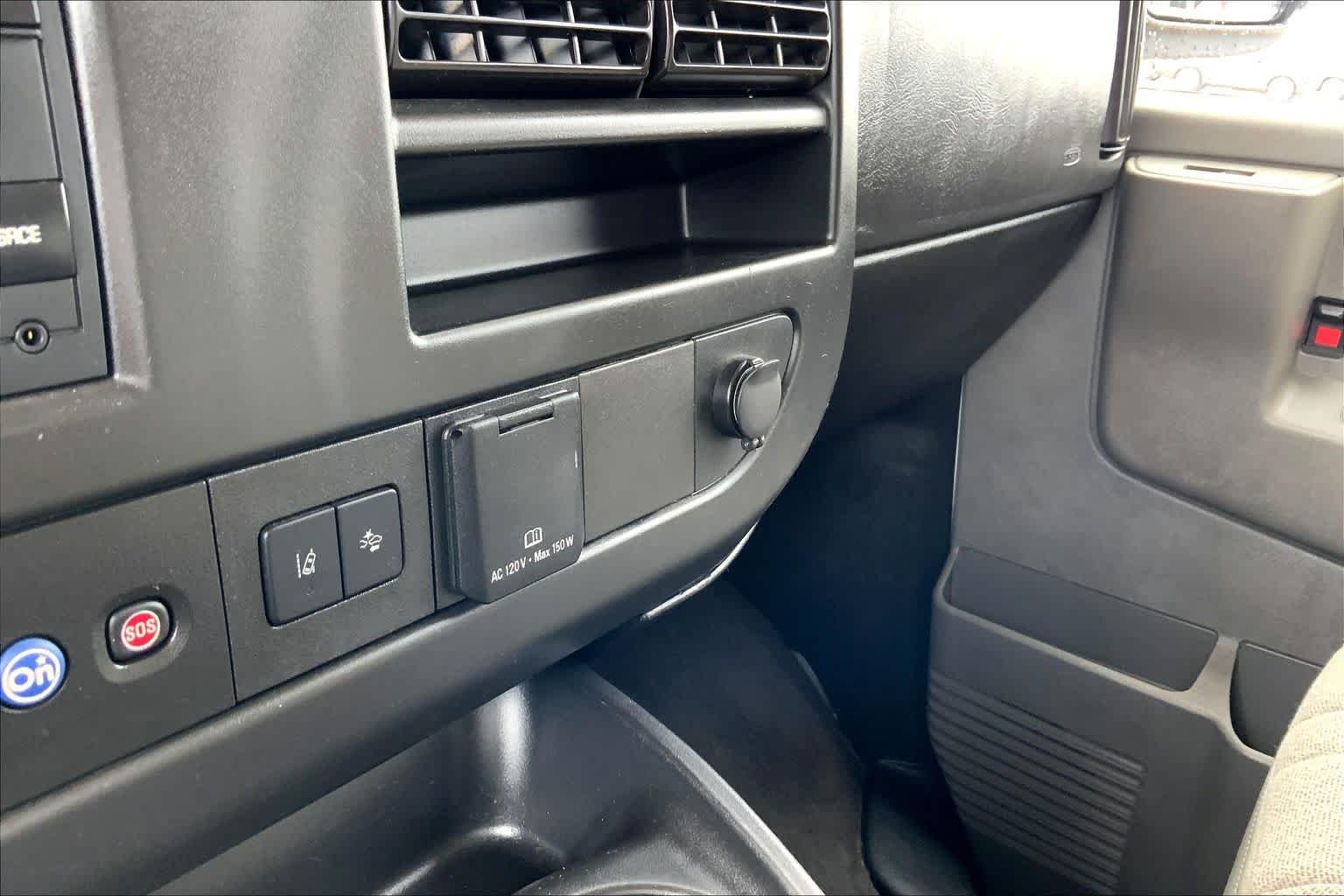 Used 2020 Summit White Chevrolet LT image 33