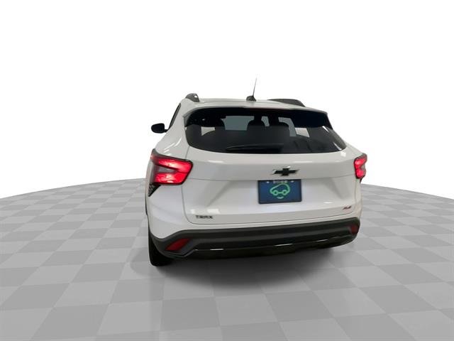 Certified Used 2026 Summit White Chevrolet 2RS image 8