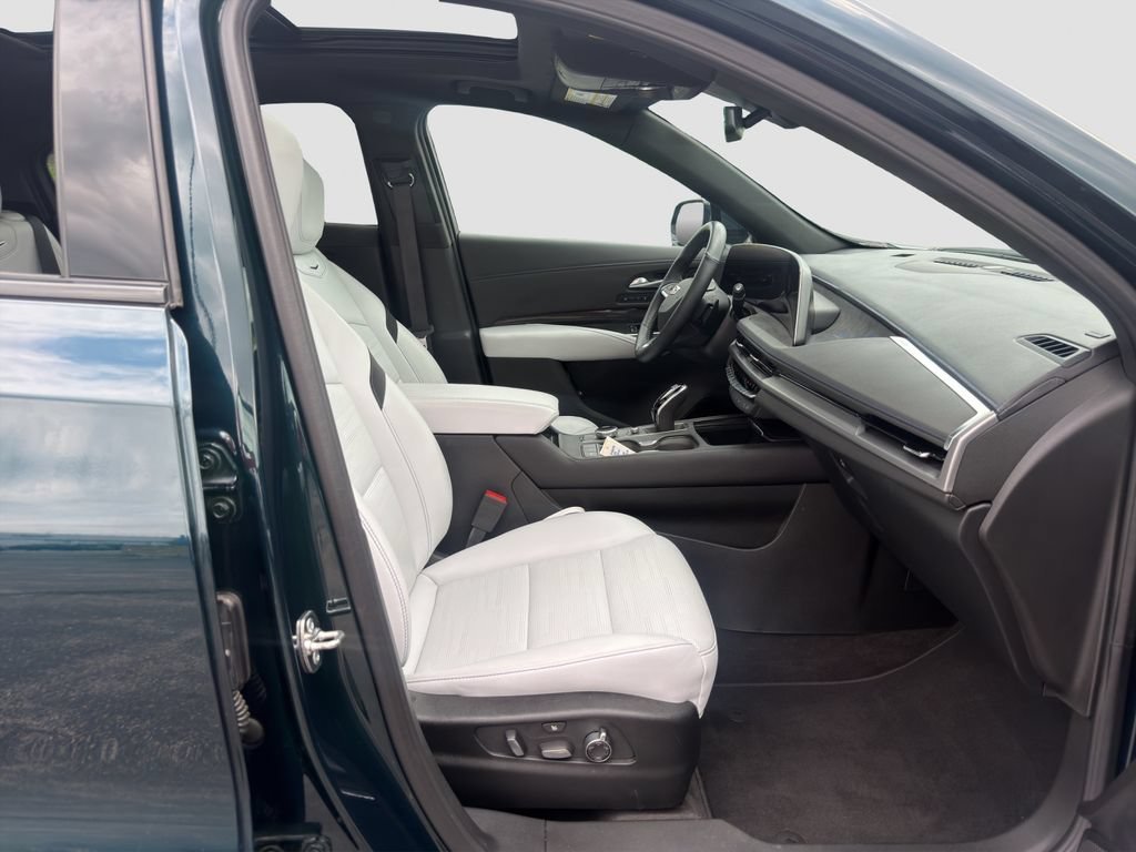 2025 Cadillac XT4 Sport - Photo 27