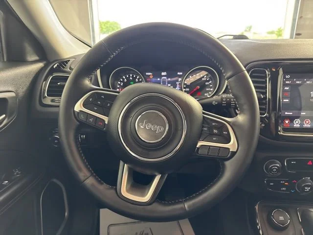 Used 2018 Laser Blue Jeep Limited image 10