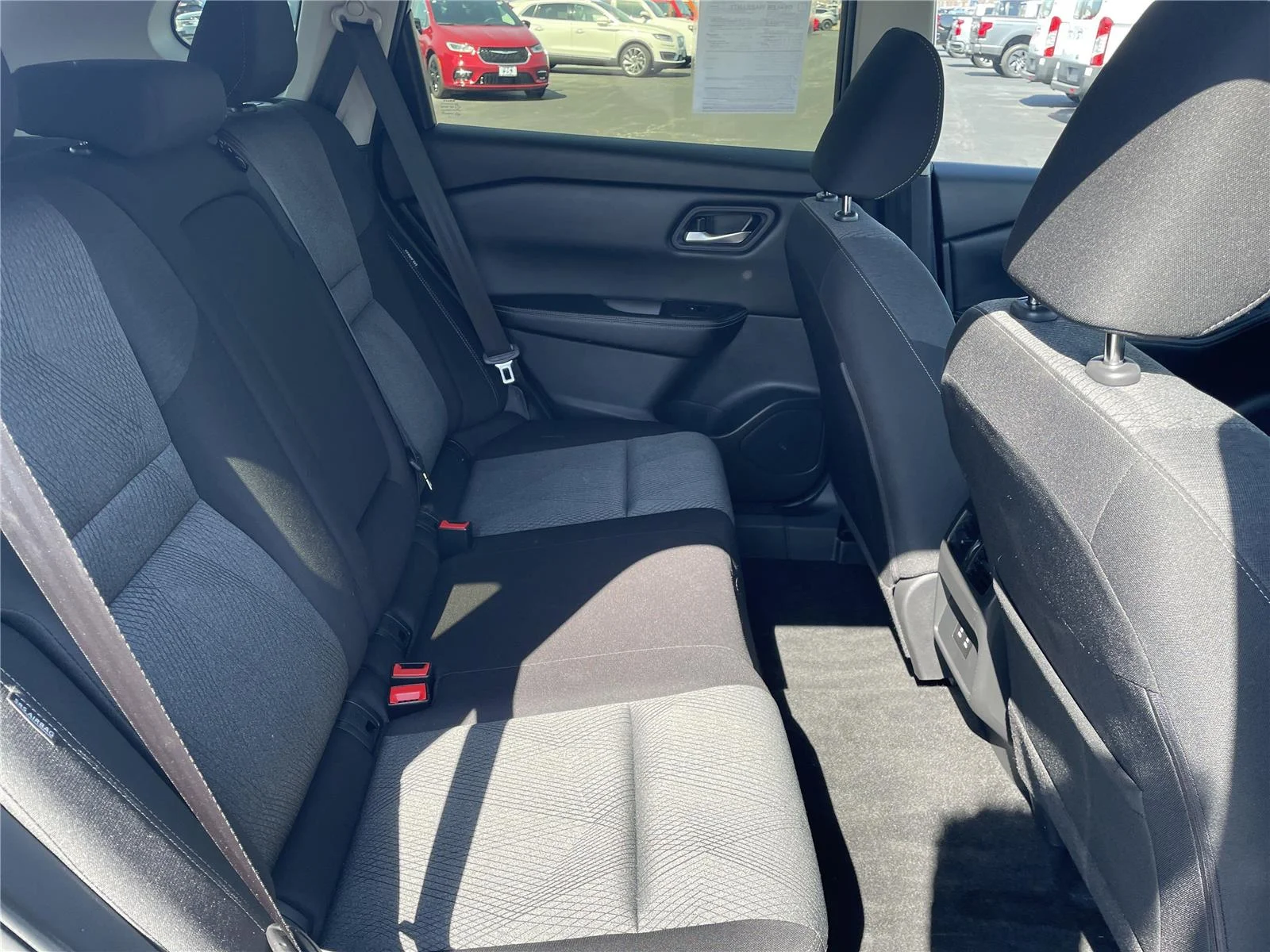 Used 2025 Deep Ocean Blue Pearl Nissan SV image 22