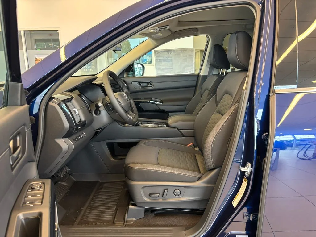 New 2026 Deep Ocean Blue Pearl Nissan SV image 14