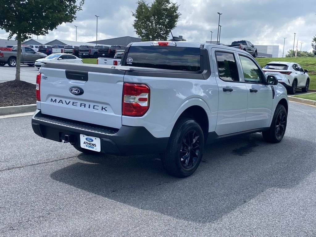 Used 2025 Space White Metallic Ford XL image 3
