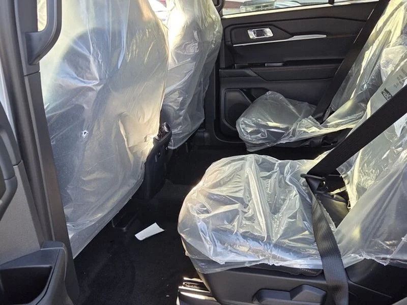 New 2026 Space White Metallic Ford Tremor® image 7