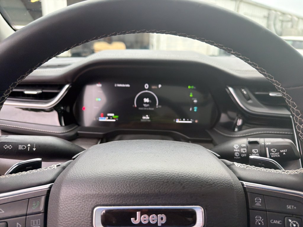 Used 2024 Silver Jeep 4xe image 18
