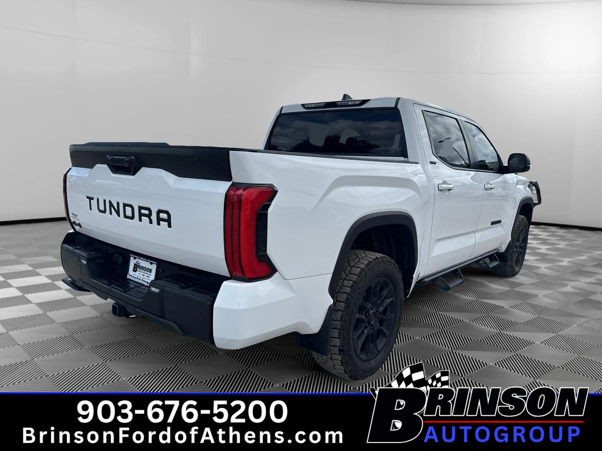 Used 2025 Ice Cap Toyota SR5 image 5