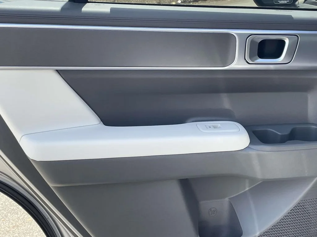 New 2026 Silver Hyundai SE image 11