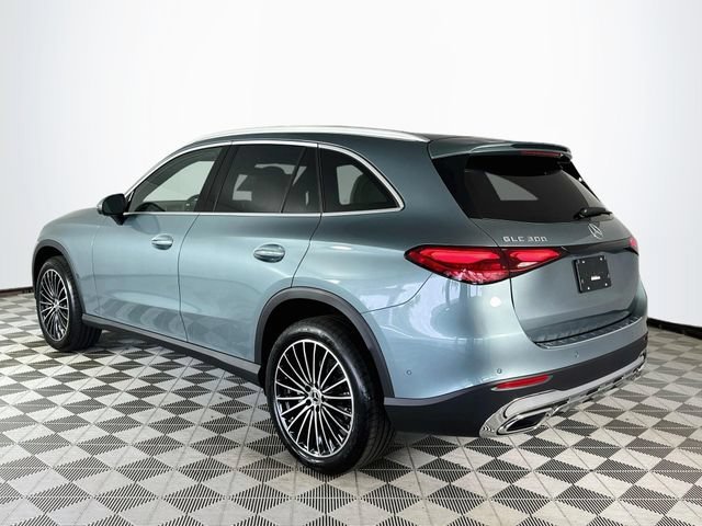 New 2026 Verde Silver Metallic Mercedes-Benz GLC 300 image 36