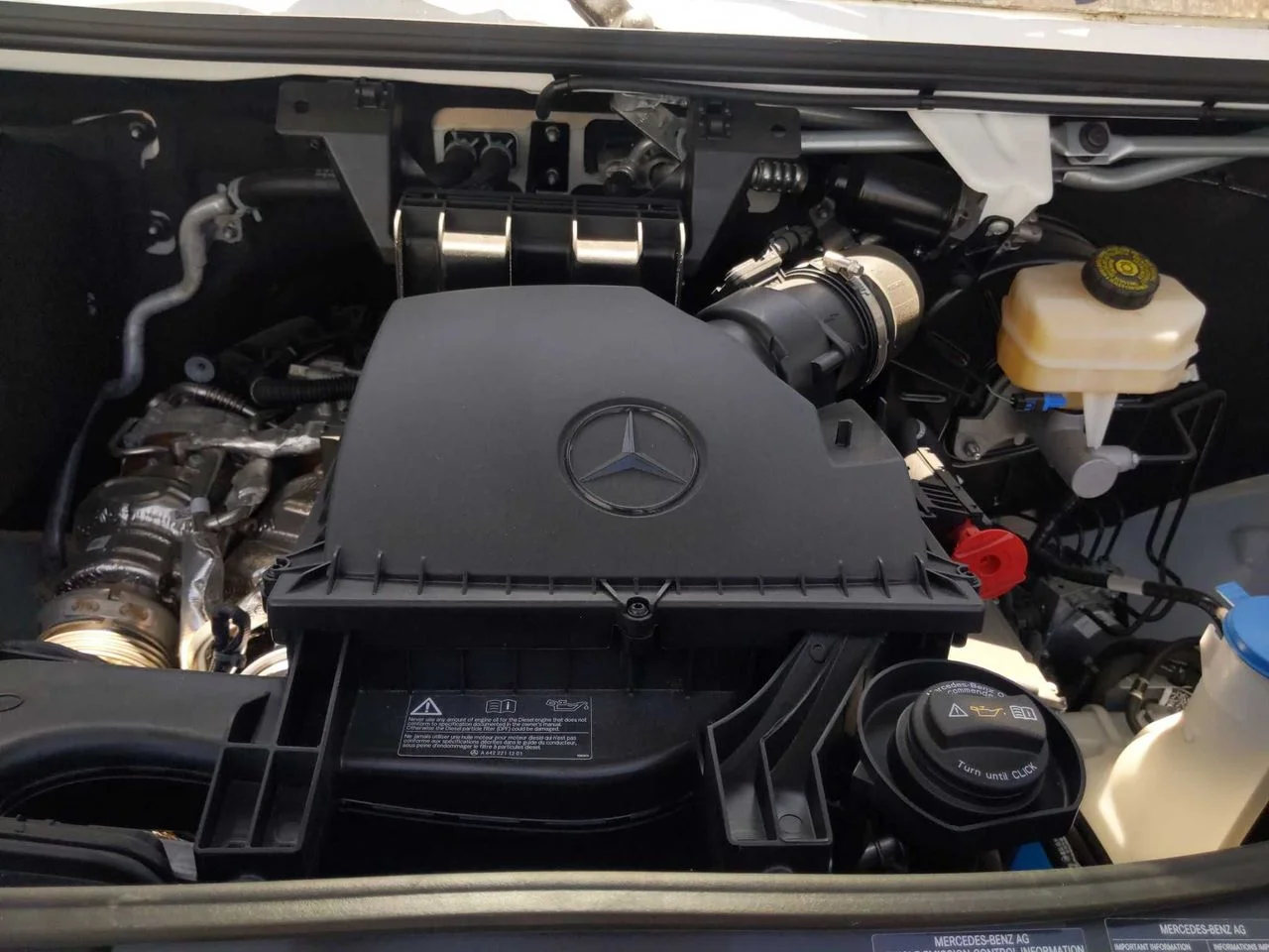 New 2024 Arctic White Mercedes-Benz Cargo 170 WB Extended image 9