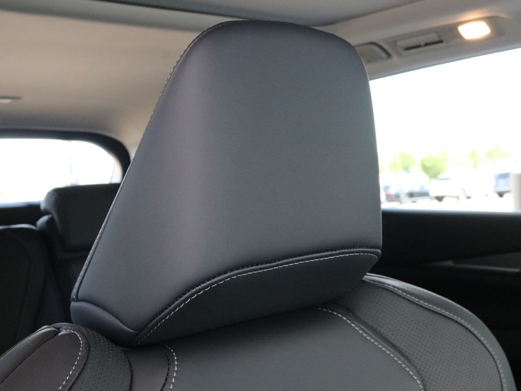 New 2027 HARBOR GRAY INFINITI Luxe AWD image 49