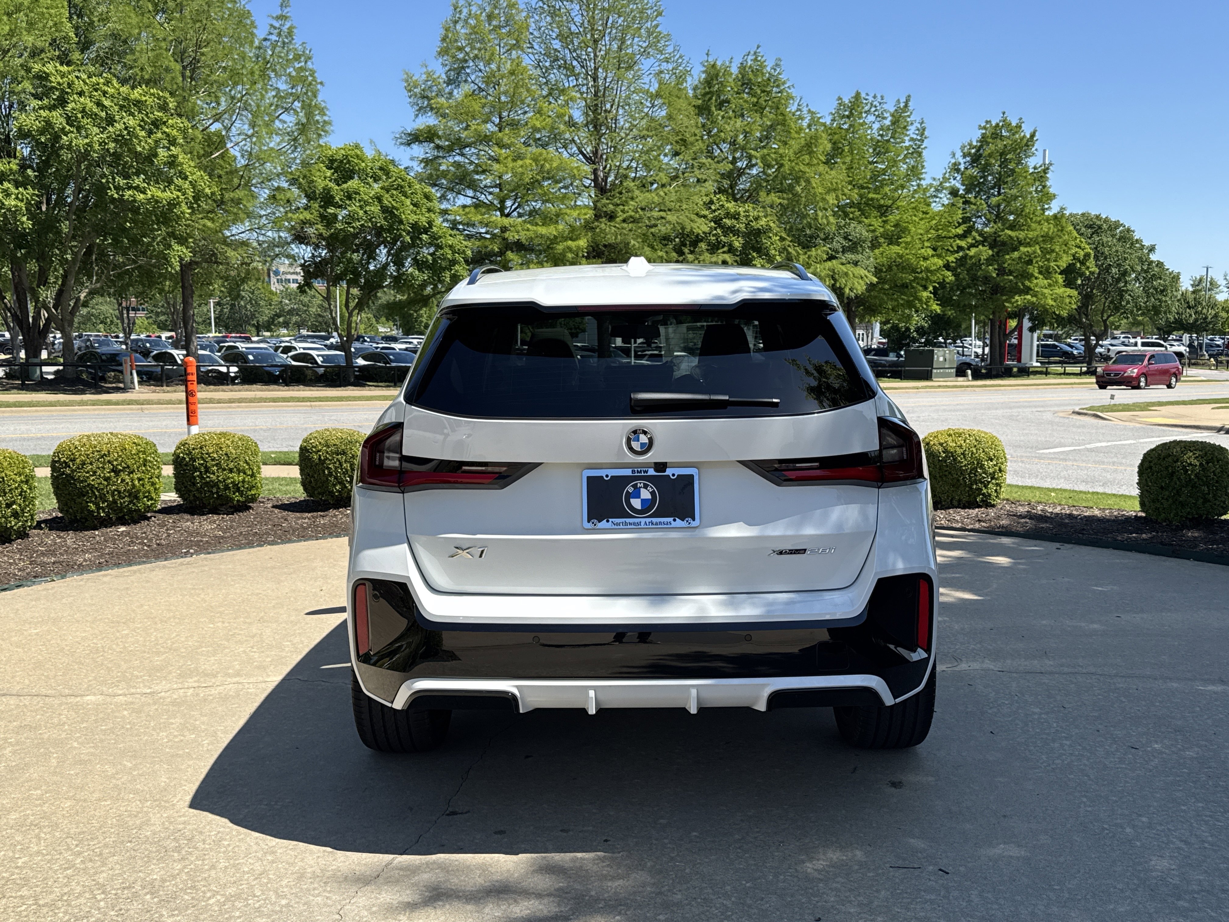 New 2026 0300 Alpine White BMW xDrive28i image 4
