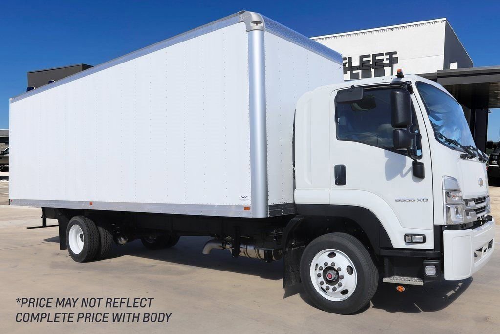 2024 Chevrolet Low Cab Forward's photo