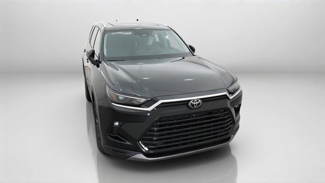 New 2026 Midnight Black Metallic Toyota Platinum image 4