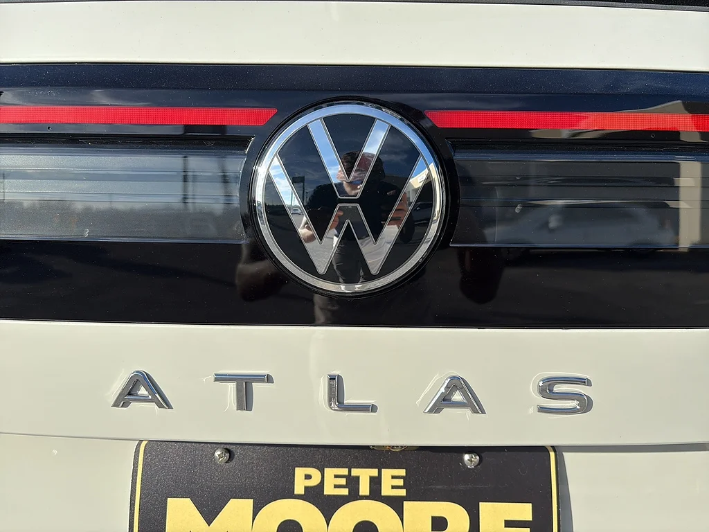 New 2027 Sandstone Volkswagen SEL Premium R-Line 4MOTION image 29