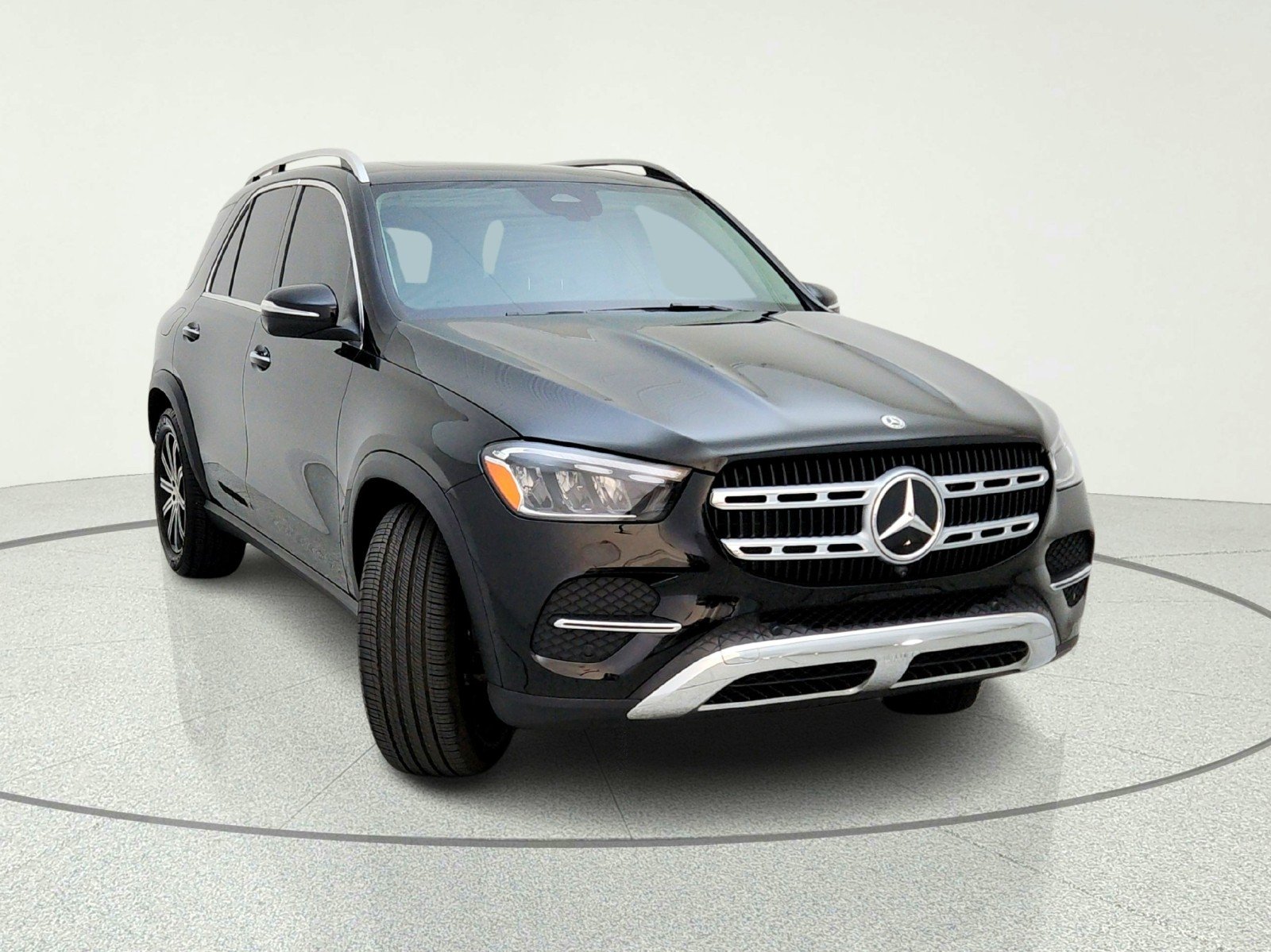 Certified Used 2025 Black Mercedes-Benz GLE 350 image 4