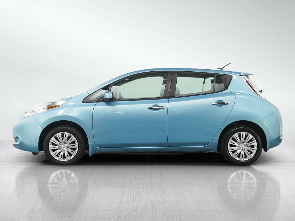 Used 2015 Nissan LEAF S with VIN 1N4AZ0CP7FC326393 for sale in Minneapolis, MN