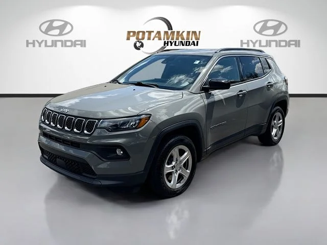 2023 Jeep Compass Latitude 4X4's photo