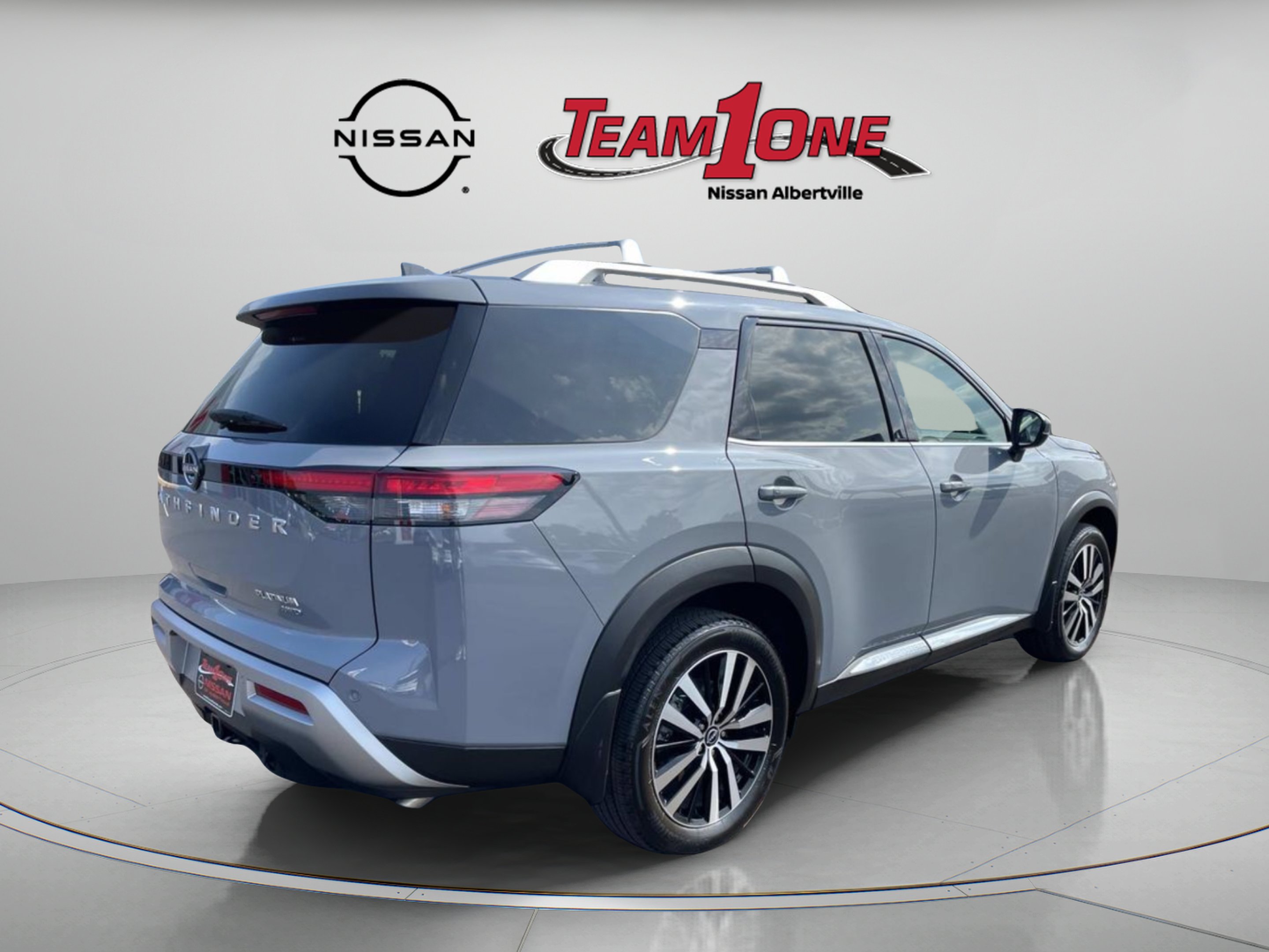 Used 2025 Gray Nissan Platinum image 6