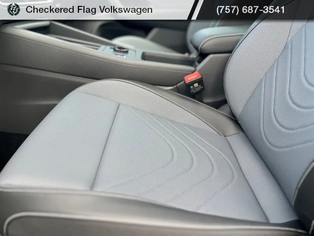 New 2026 White Volkswagen 2.0T SE R-Line Black image 22