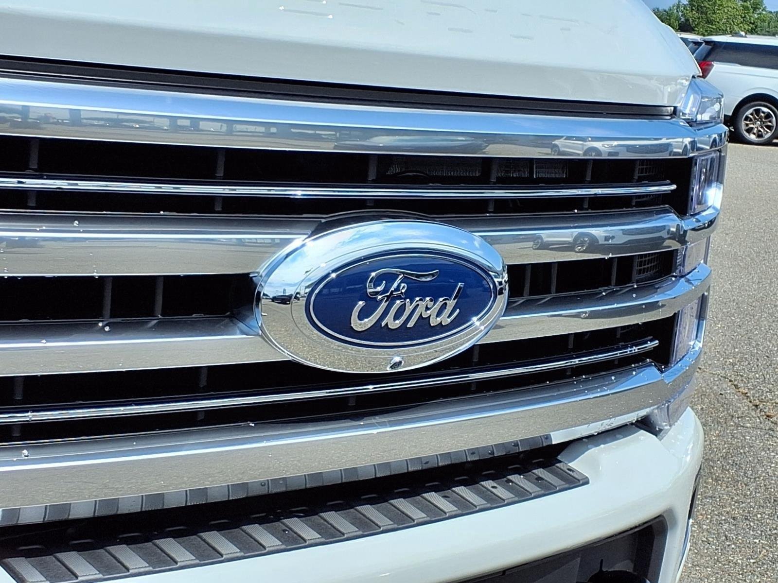 New 2026 Avalanche Ford F-250® Platinum® image 14