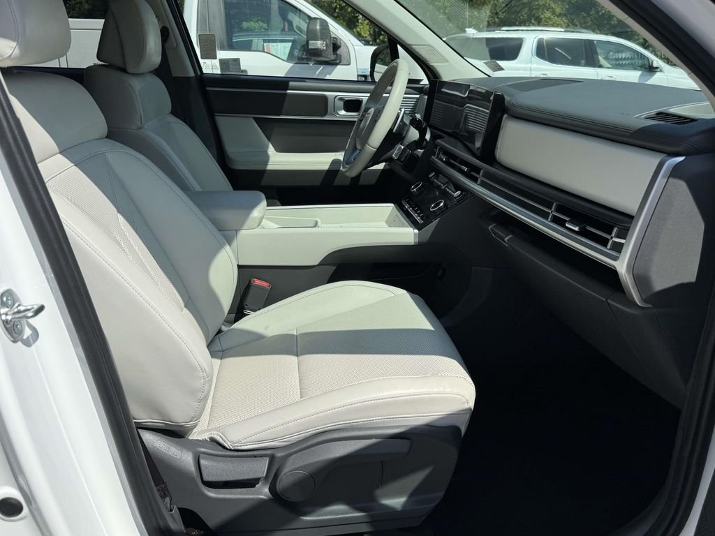 Used 2026 White Hyundai SEL image 15