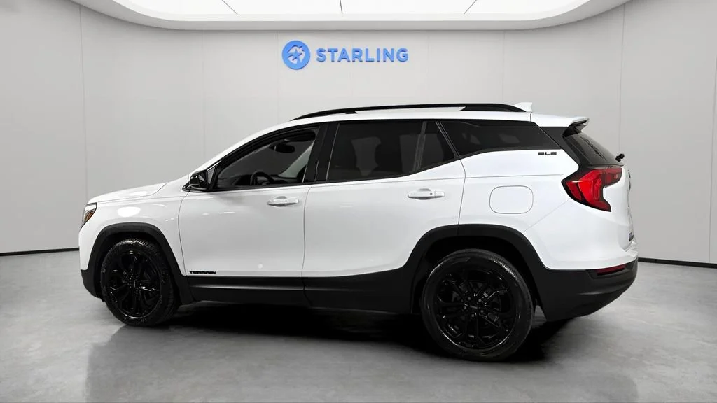 Used 2021 SUMMIT WHITE GMC SLE image 5