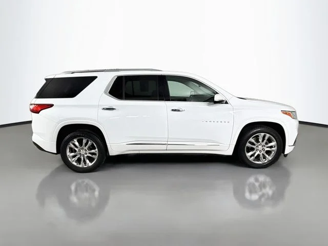 Used 2019 White Chevrolet High Country image 8