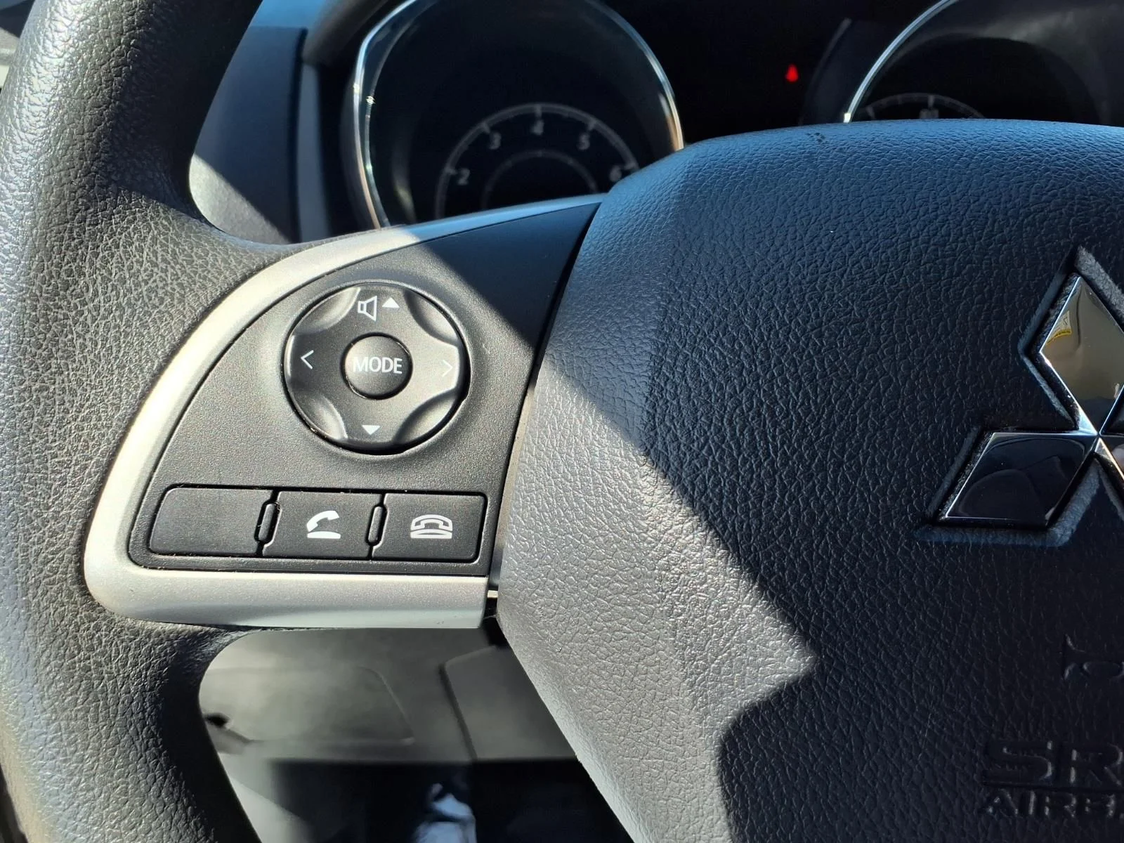 Used 2024 Silver Mitsubishi 2.0 S image 16