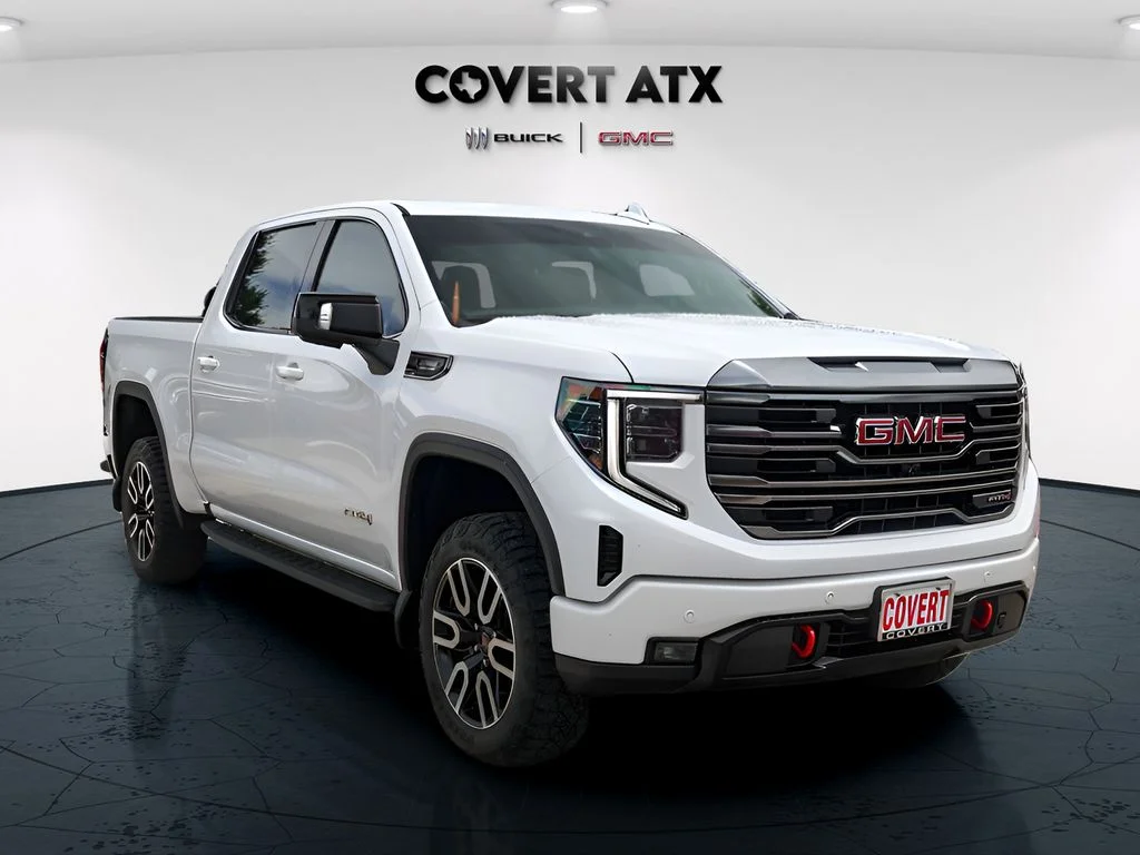 Used 2024 White GMC AT4 image 9
