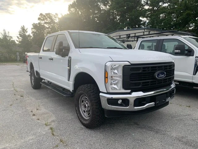 Used 2024 White Ford XL image 2