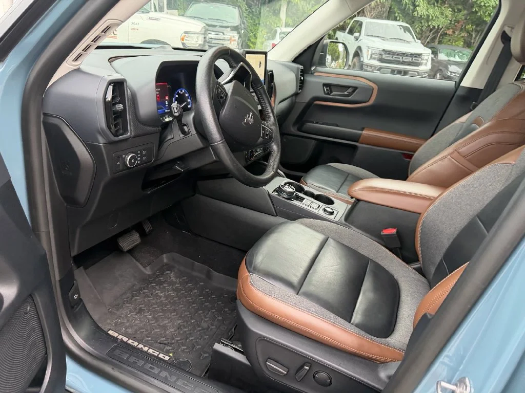 Used 2022  Ford Outer Banks image 11